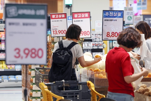 "만원이면 살 수 있어요"...고물가 시대, 주류·뷰티업계 '가성비' 승... - 뉴스 썸네일 이미지