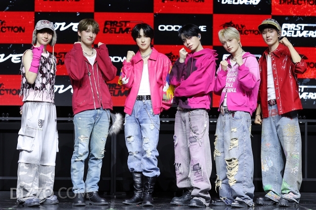 데일리 디렉션, 파워풀한 '룸바둠바'로 가요계 출사표 [포토]