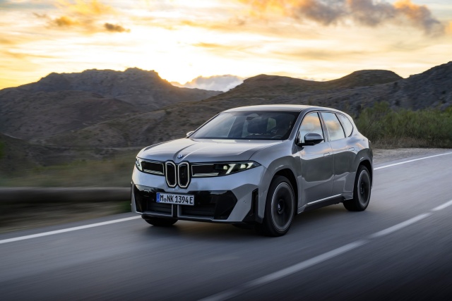 BMW iX3, 글로벌 전기 SUV 시장서 존재감…각국 어워즈 수상