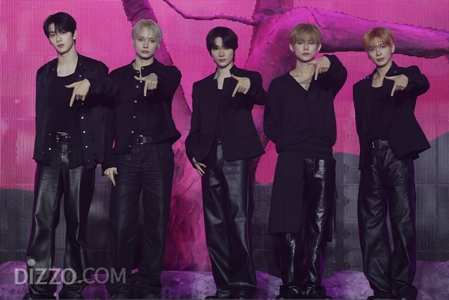 [종합] '재계약 후 첫 컴백' 투모로우바이투게더, 