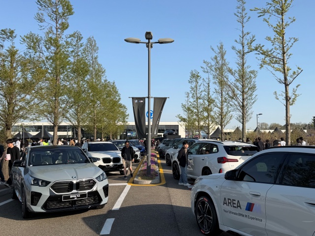 [르포] 연기 속 드리프트에 영종도 ‘들썩’, BMW M FEST 2026