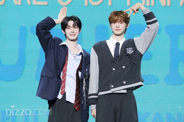 '최강' 듀오 뜬다…플레어 유, 2가지 매력 품은 '비타민 자판기' [종합]